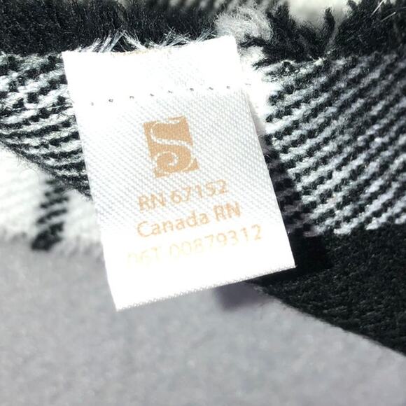 Black White Plaid Hooded Poncho Cape Toggle Closure Fringe Cozy Wrap cottage - Picture 8 of 9